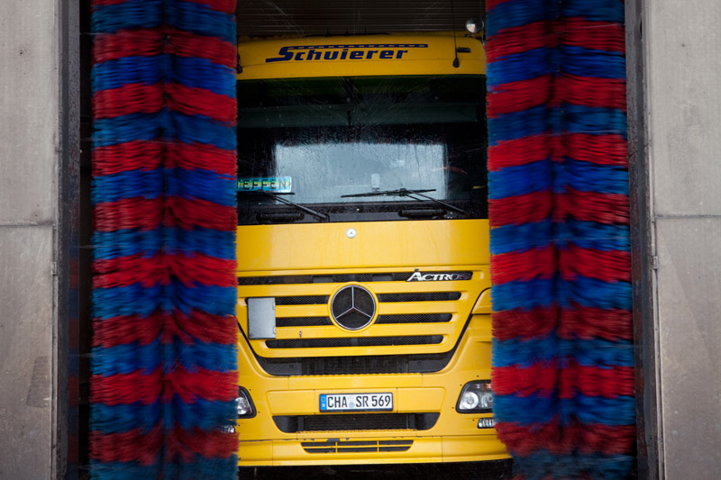 Bürstenwaschanlage für LKW-, Sattel-und Kleintransporter