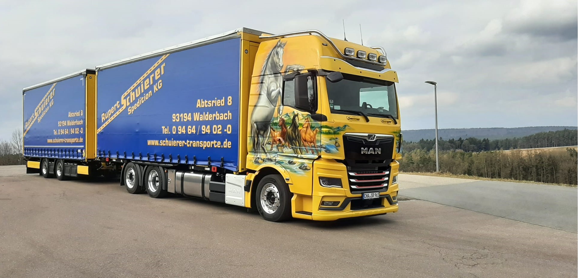 LKW mit Anhänger